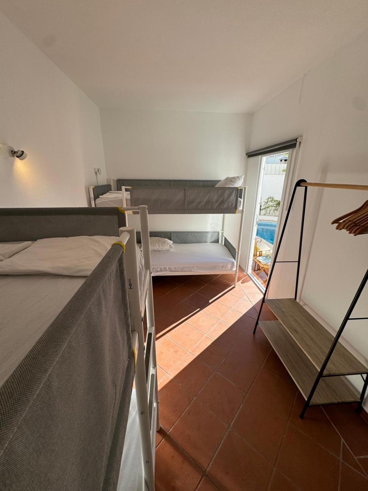 לאגוּ‏ש Villa 46 Hostel מראה חיצוני תמונה