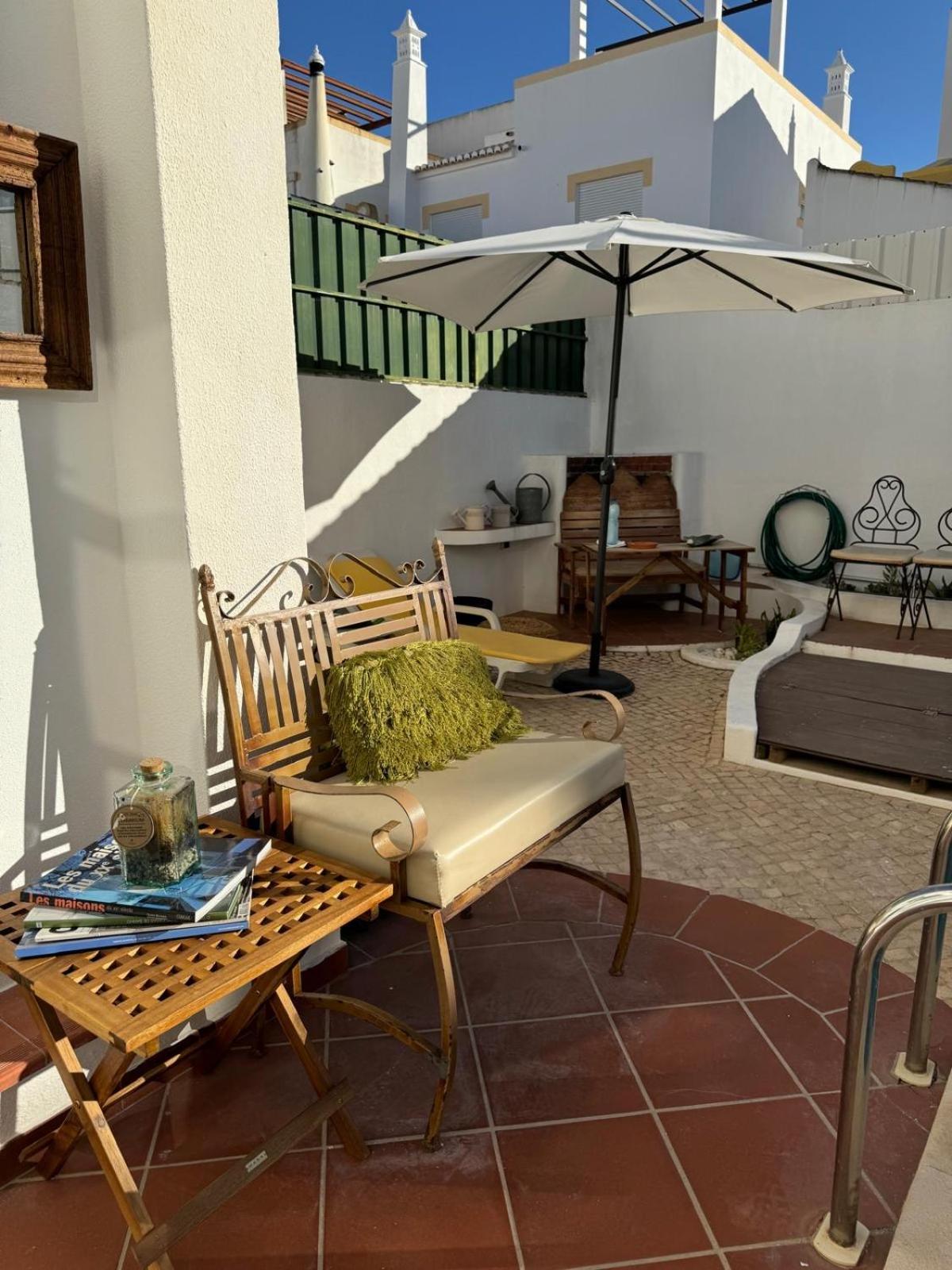 לאגוּ‏ש Villa 46 Hostel מראה חיצוני תמונה